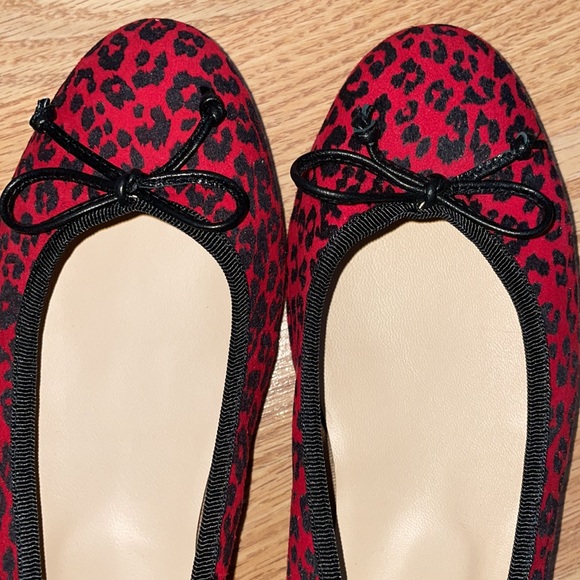 NICKY HILTON x FRENCH SOLE Red Black Animal Print Ballet Flats Leather Sz 7 - Picture 4 of 10